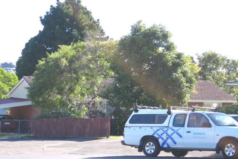 Photo of property in 25 Rena Place, West Harbour, Auckland, 0618