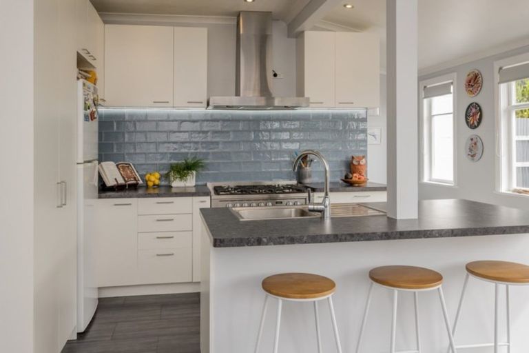 Photo of property in 153 Wellington Road, Paekakariki, 5034