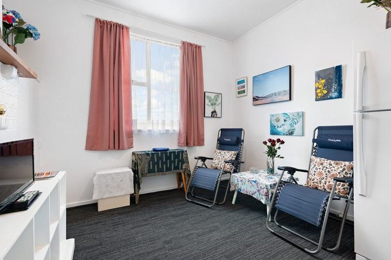 Photo of property in 6 Mccrea Street, Mornington, Dunedin, 9011