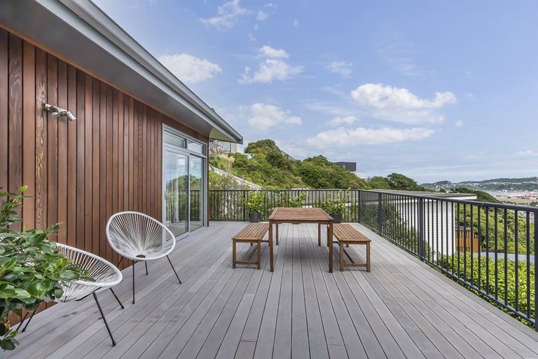 Photo of property in 85e Seatoun Heights Road, Seatoun, Wellington, 6022