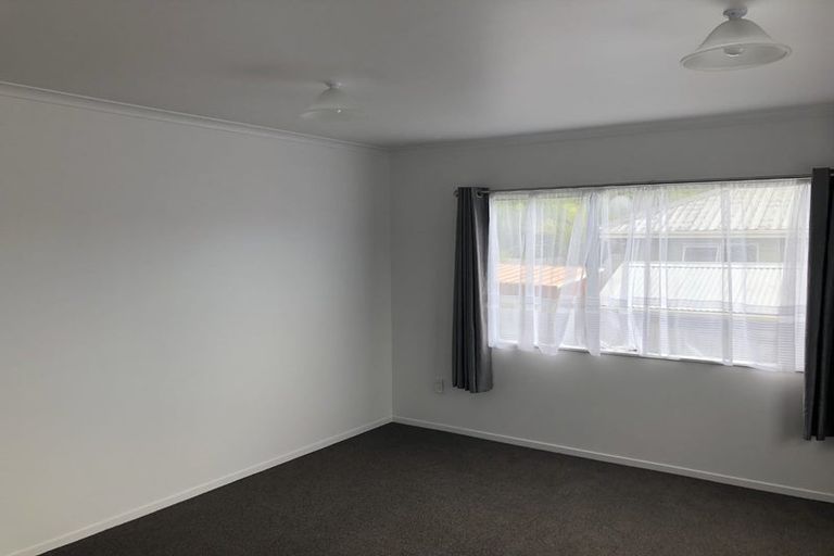 Photo of property in 12a Midgley Road, West Harbour, Auckland, 0618