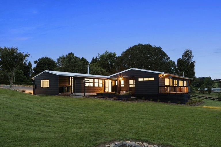 Photo of property in 414 Paparata Road, Bombay, 2675