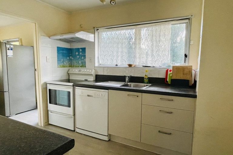 Photo of property in 1/47 Prince Regent Drive, Half Moon Bay, Auckland, 2012