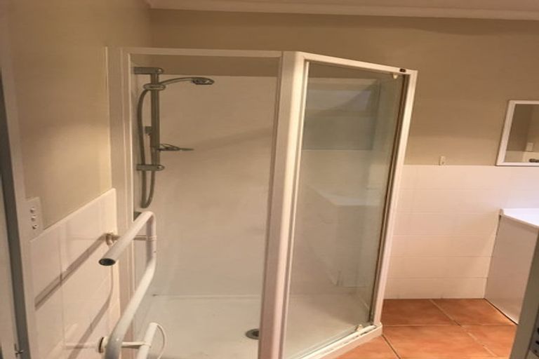 Photo of property in 86a Aeroview Drive, Beach Haven, Auckland, 0626