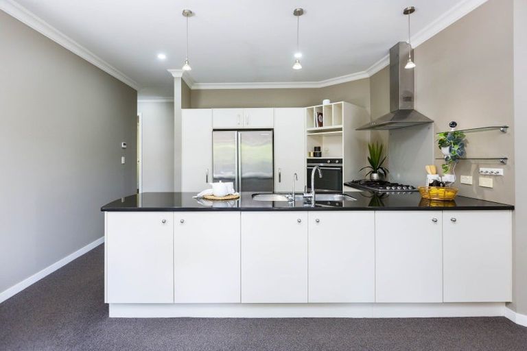 Photo of property in 13 Sylvan Way, Silverstream, Upper Hutt, 5019