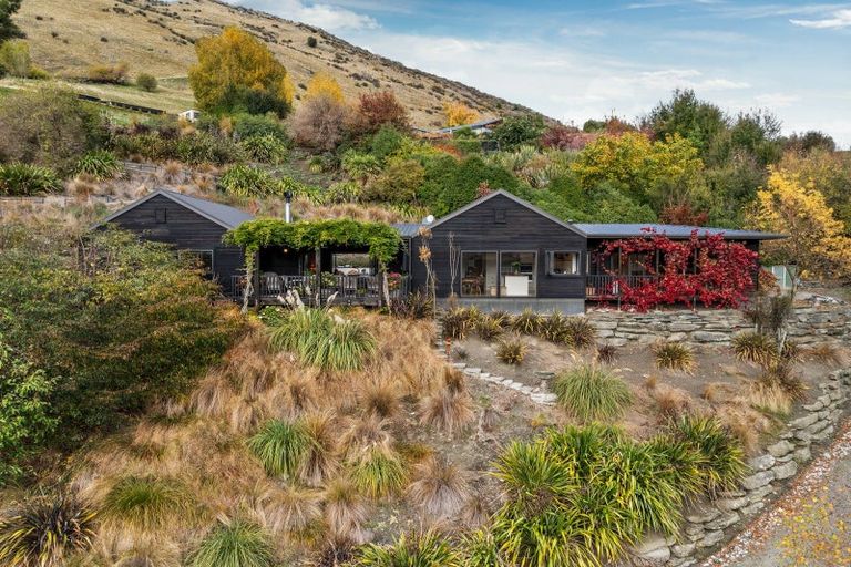 Photo of property in 361 Tucker Beach Road, Queenstown Hill, Queenstown, 9371