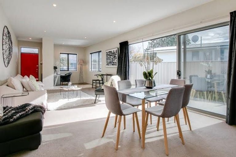 Photo of property in 37 Pembroke Street, Taradale, Napier, 4112