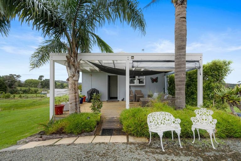 Photo of property in 817a Whakapirau Road, Whakapirau, 0583