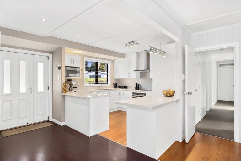 Photo of property in 22 Queen Road, Bellevue, Tauranga, 3110