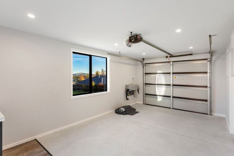 Photo of property in 4a Chatham Street, Waihola, Milton, 9073