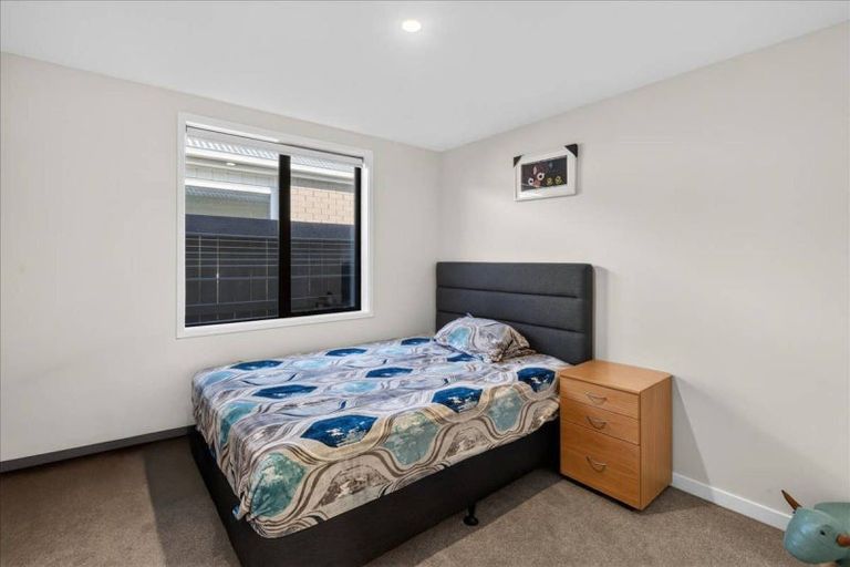 Photo of property in 2 Wharangi Lane, Papamoa, 3118