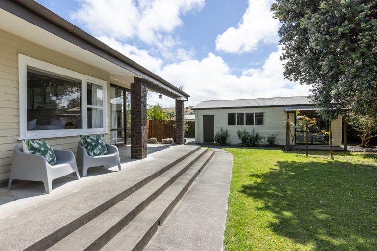 Photo of property in 16a Howard Road, Taradale, Napier, 4112