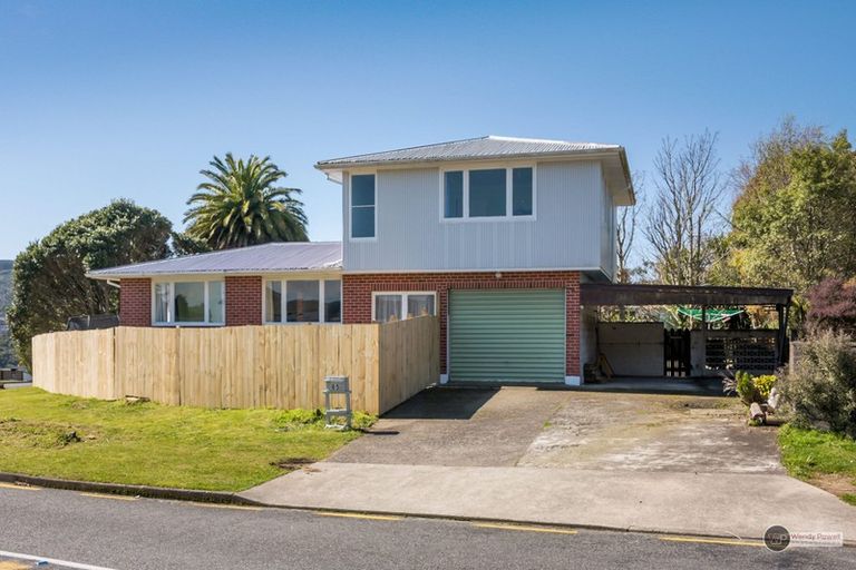 Photo of property in 85 Holborn Drive, Stokes Valley, Lower Hutt, 5019