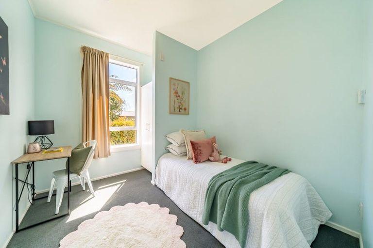 Photo of property in 8b Awamutu Grove, Waiwhetu, Lower Hutt, 5010