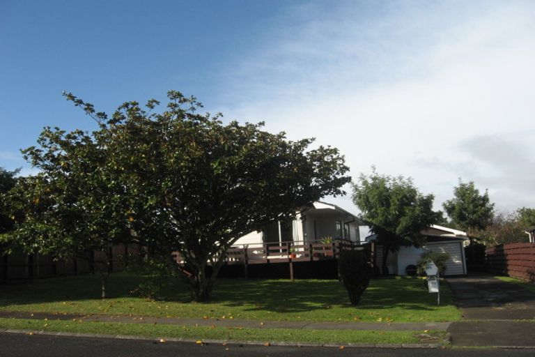 Photo of property in 119 Archmillen Avenue, Pakuranga Heights, Auckland, 2010