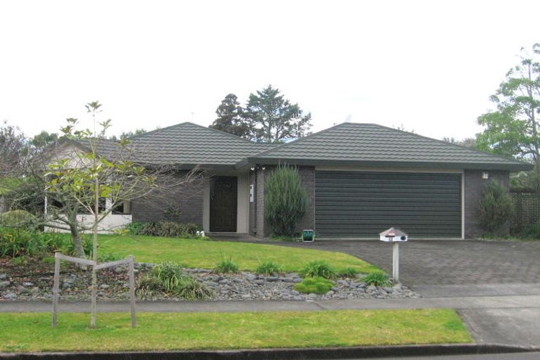 Photo of property in 7 Fernwater Place, Flagstaff, Hamilton, 3210