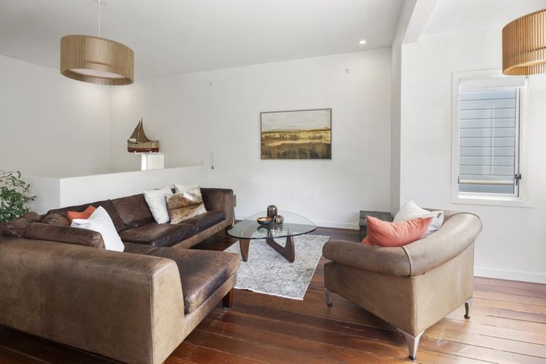 Photo of property in 26 Jackson Street, Island Bay, Wellington, 6023