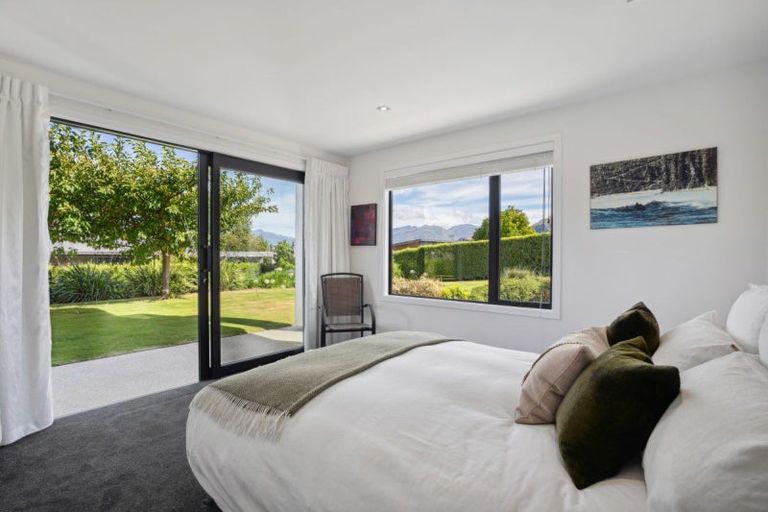 Photo of property in 47 Forest Heights, Wanaka, 9305