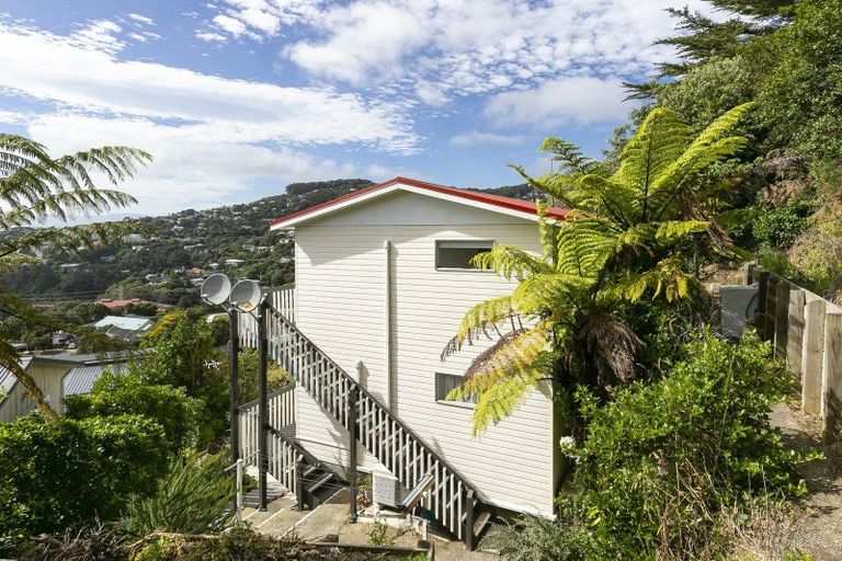 Photo of property in 46 Winston Street, Crofton Downs, Wellington, 6035