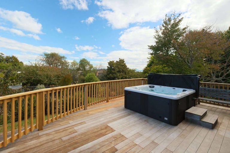 Photo of property in 37 Shepherd Road, Waipahihi, Taupo, 3330