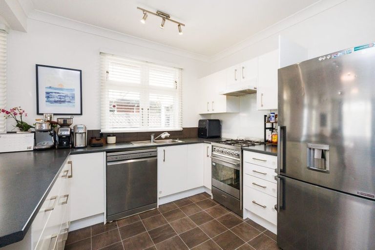 Photo of property in 35 Hardie Street, Hokowhitu, Palmerston North, 4410
