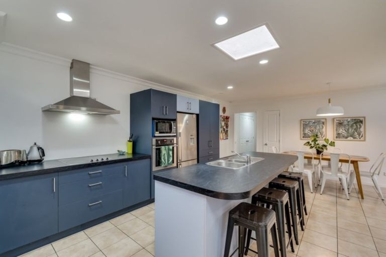 Photo of property in 41 Putaka Place, Papamoa Beach, Papamoa, 3118