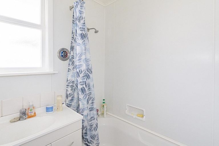 Photo of property in 8 Milner Street, Oamaru North, Oamaru, 9400