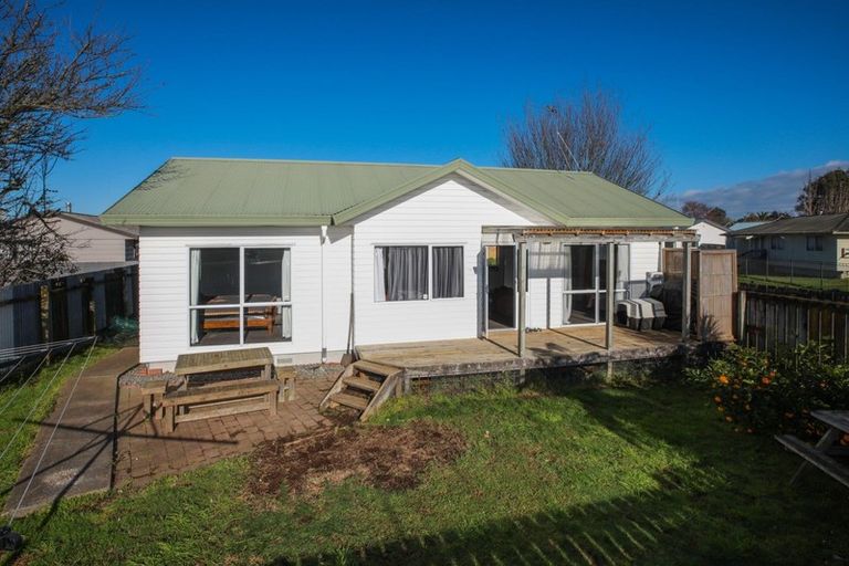 Photo of property in 10 Penney Green, Nawton, Hamilton, 3200