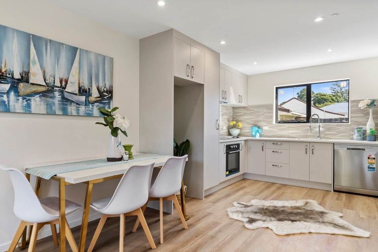 Photo of property in 4b Hazards Road, Weymouth, Auckland, 2103