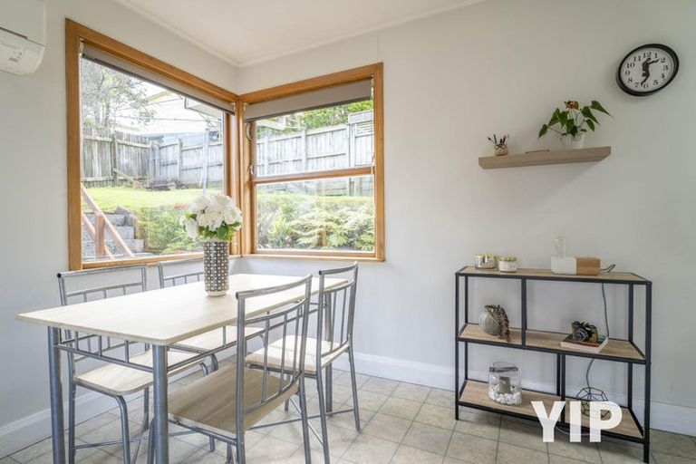 Photo of property in 56 Batchelor Street, Newlands, Wellington, 6037