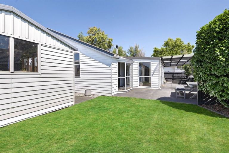 Photo of property in 80 Northcote Road, Northcote, Christchurch, 8052