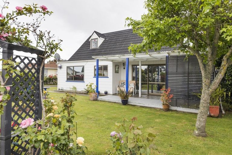 Photo of property in 33 Whyte Street, Foxton, 4814