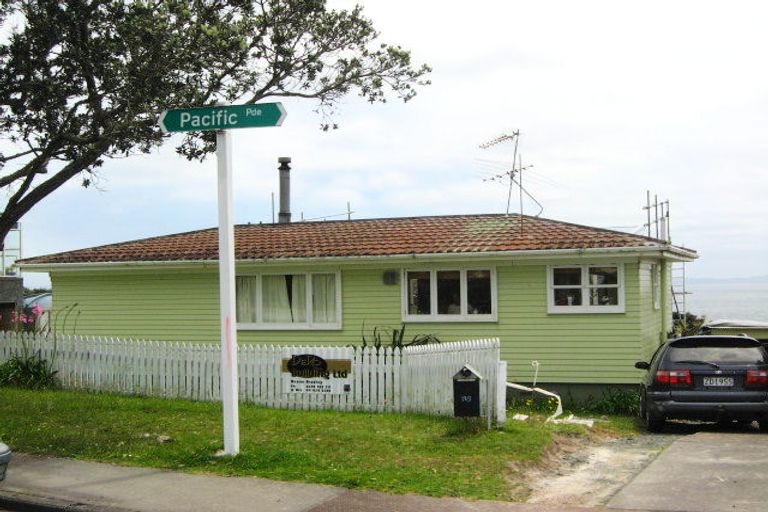 Photo of property in 118 Pacific Parade, Army Bay, Whangaparaoa, 0930