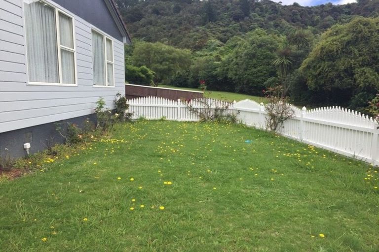 Photo of property in 2 Sorrento Way, Silverstream, Upper Hutt, 5019