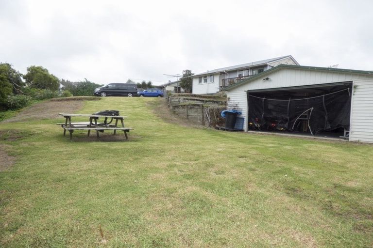 Photo of property in 15 Wiremu Place, Blagdon, New Plymouth, 4310