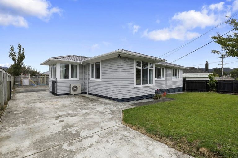 Photo of property in 4 Derwent Street, Wainuiomata, Lower Hutt, 5014