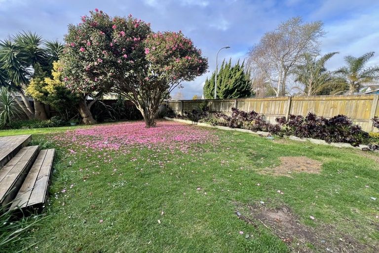 Photo of property in 36 Challen Close, Conifer Grove, Takanini, 2112