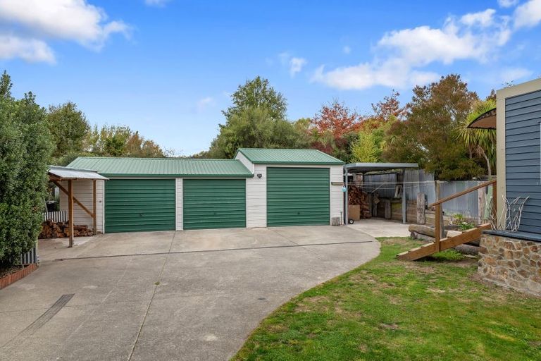 Photo of property in 37 Queens Avenue, Waikuku Beach, 7402