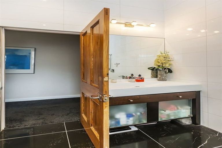 Photo of property in 353 Karori Road, Karori, Wellington, 6012