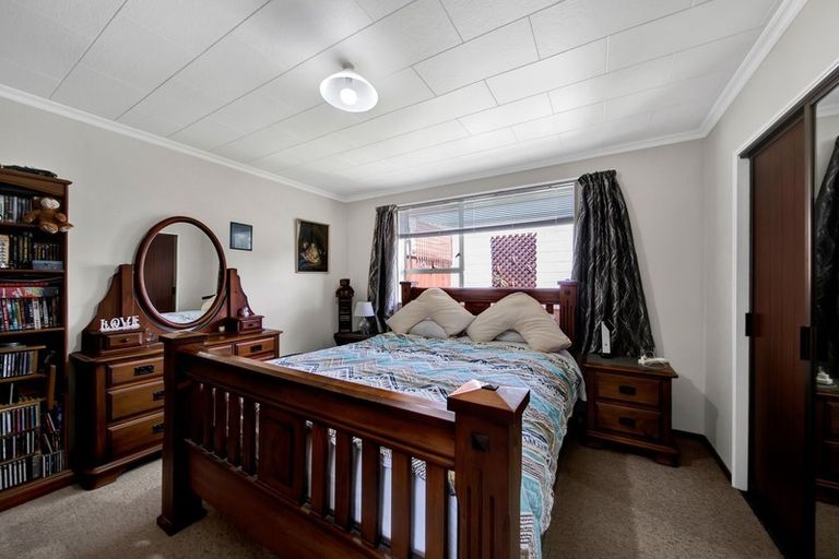 Photo of property in 17 Mace Street, Waitara, 4320