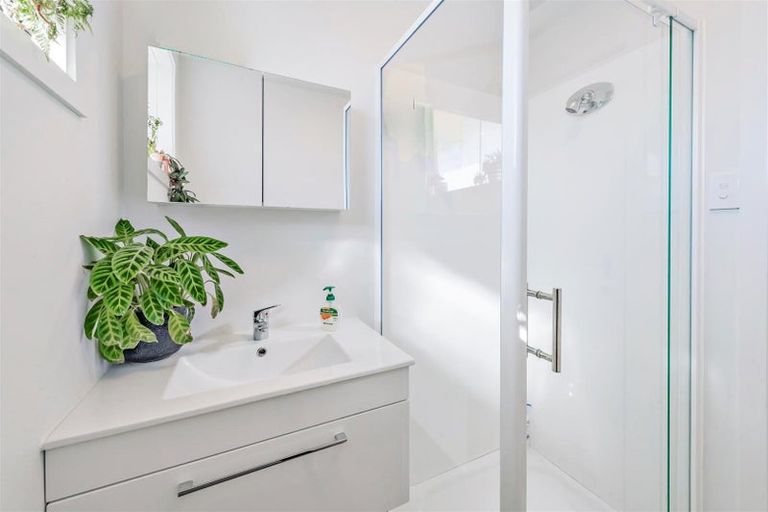 Photo of property in 1/172 Bowhill Road, New Brighton, Christchurch, 8083