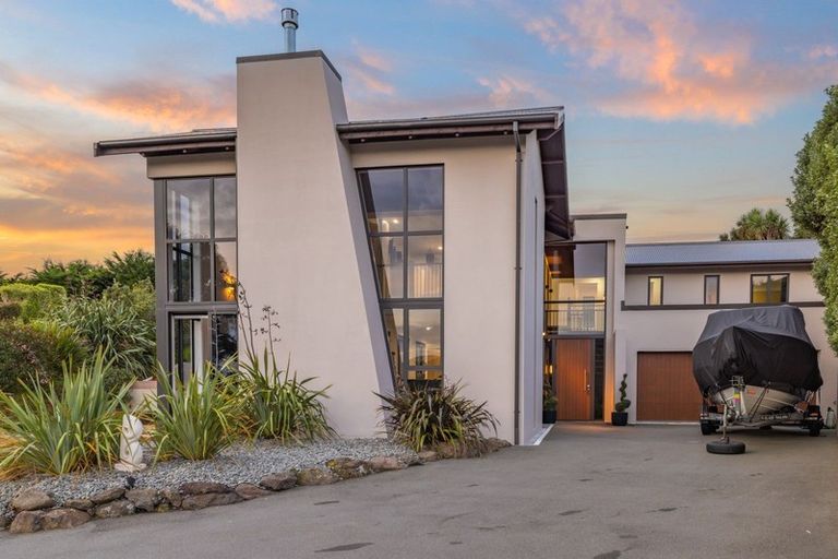 Photo of property in 36 Rockview Place, Mount Pleasant, Christchurch, 8081