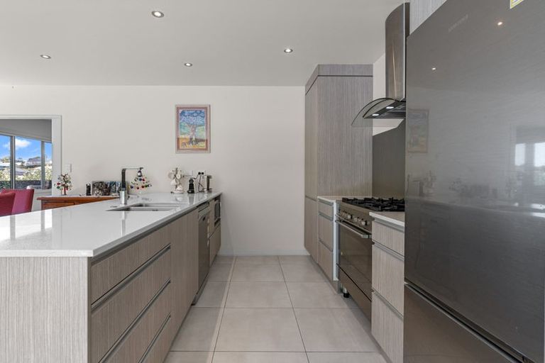 Photo of property in 11 Southill Way, Pyes Pa, Tauranga, 3112