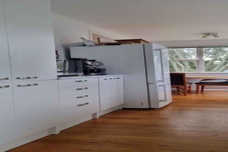 Photo of property in 15 Linwood Avenue, Forrest Hill, Auckland, 0620