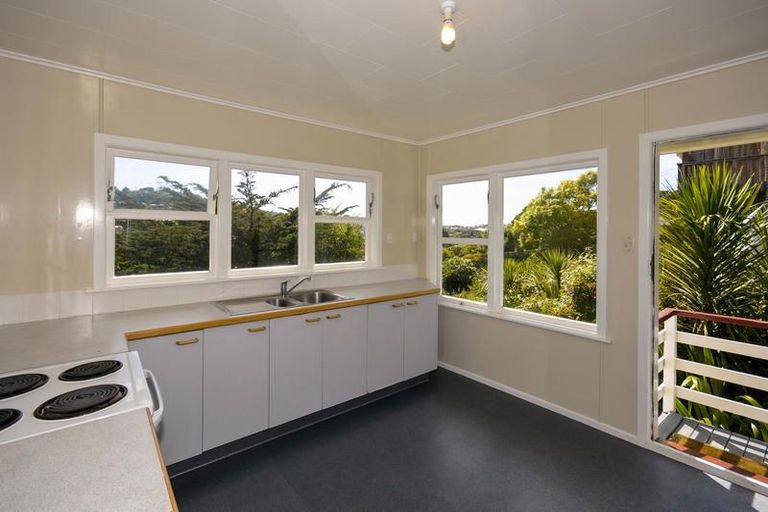 Photo of property in 28a Collier Avenue, Karori, Wellington, 6012