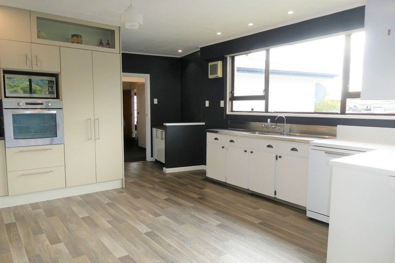 Photo of property in 3 Leith Crescent, Greymouth, 7805