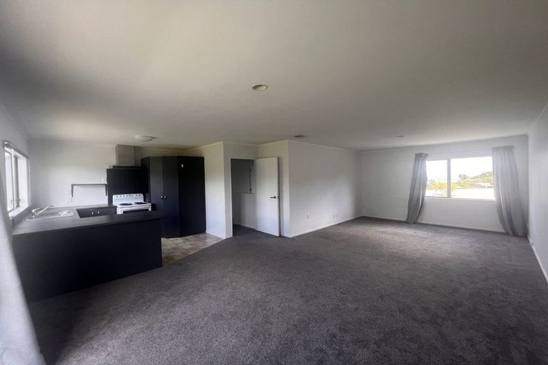 Photo of property in 17 Jasmine Grove, Maungaraki, Lower Hutt, 5010