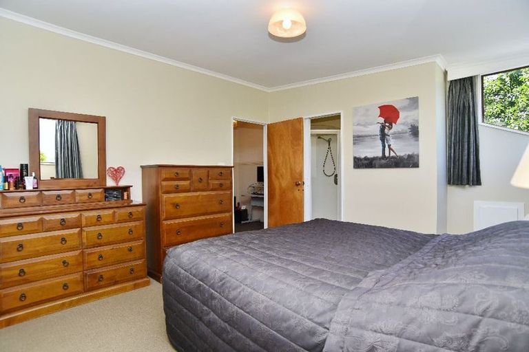 Photo of property in 11 Sunbeam Place, Halswell, Christchurch, 8025