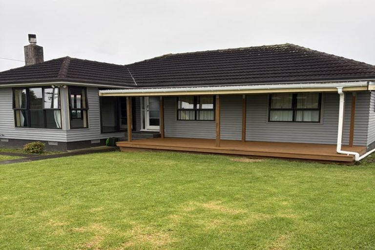 Photo of property in 19 Blake Road, Mangere East, Auckland, 2024
