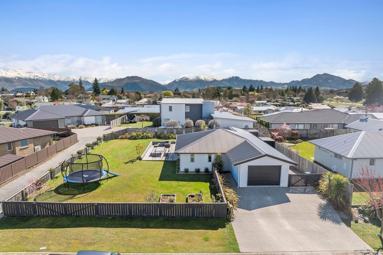 Photo of property in 40 West Meadows Drive, Wanaka, 9305